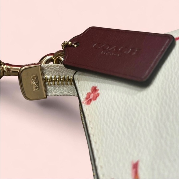 Coach Cream Pink Bow Floral Purse - Picture 6 of 7